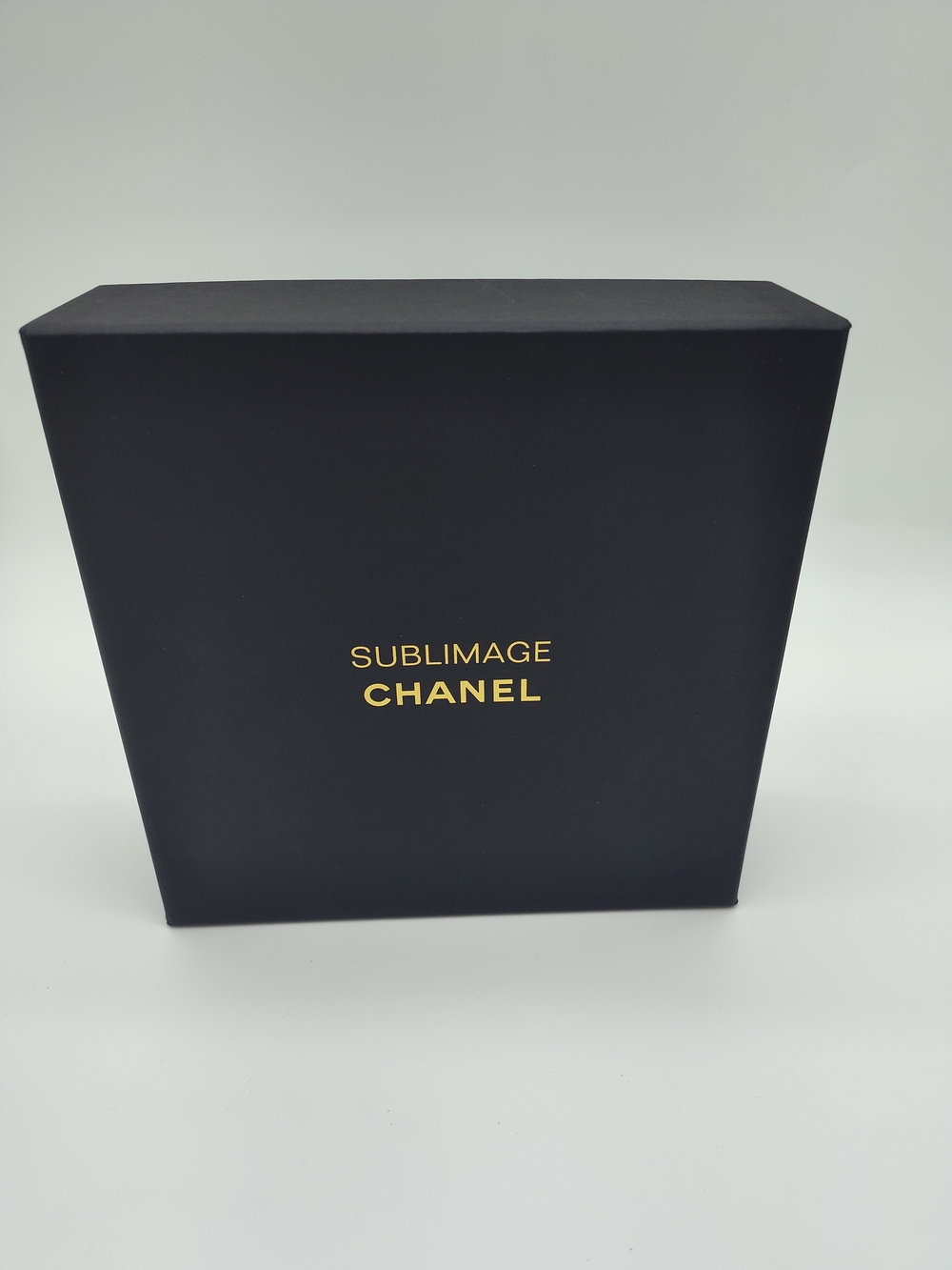 CHANEL SUBLIMAGE Skincare VIP Gift Set 3 Embroidered Black Towels Box NIB - Picture 9 of 9